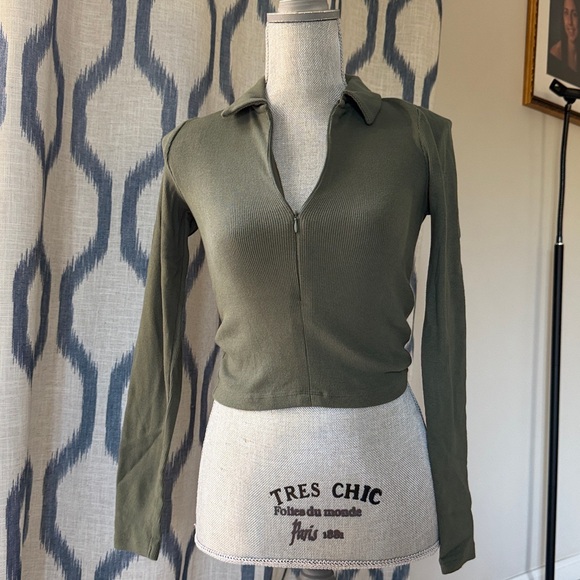 Abercrombie Collared Top - Picture 1 of 4